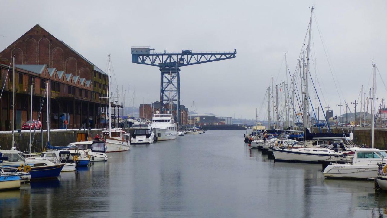 Loft Apartment Port Glasgow Exteriör bild